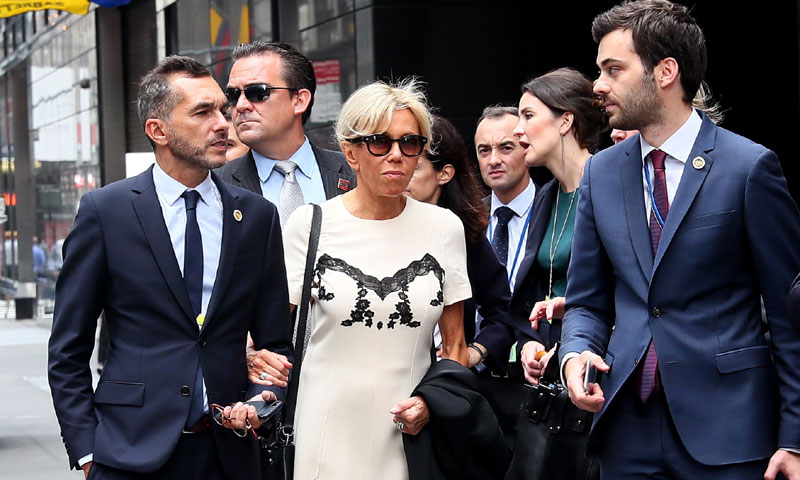 El ¿desafortunado? estampado lencero de Brigitte Macron