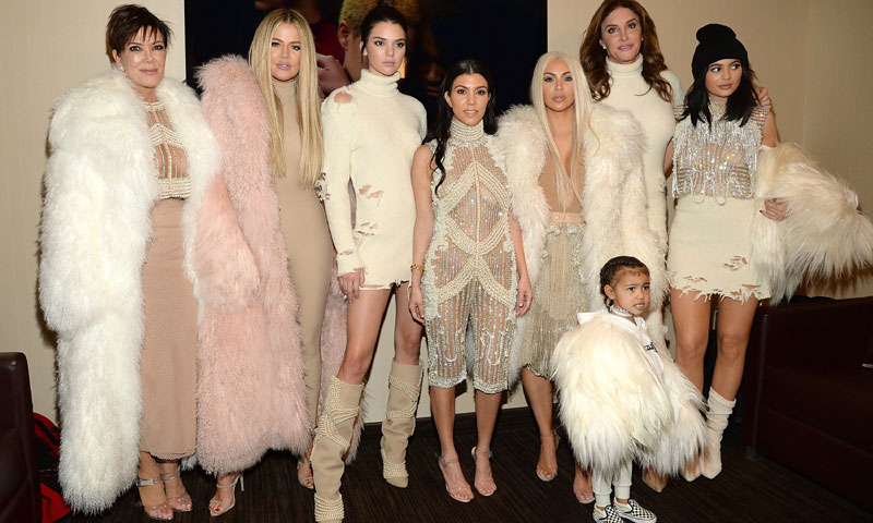 Kim ordena a las Kardashian-Jenner de mejor a peor vestidas