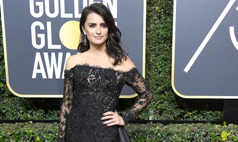 Las curiosidades que no esperas del look de Penélope Cruz en los Globo de Oro
