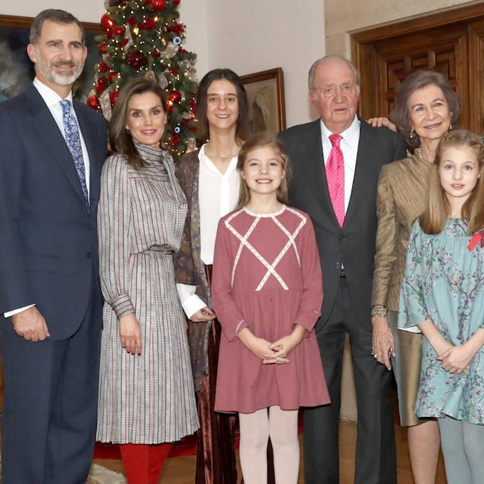El curioso caso del vestido 'vintage' que doña Letizia tomó prestado a la reina Sofía