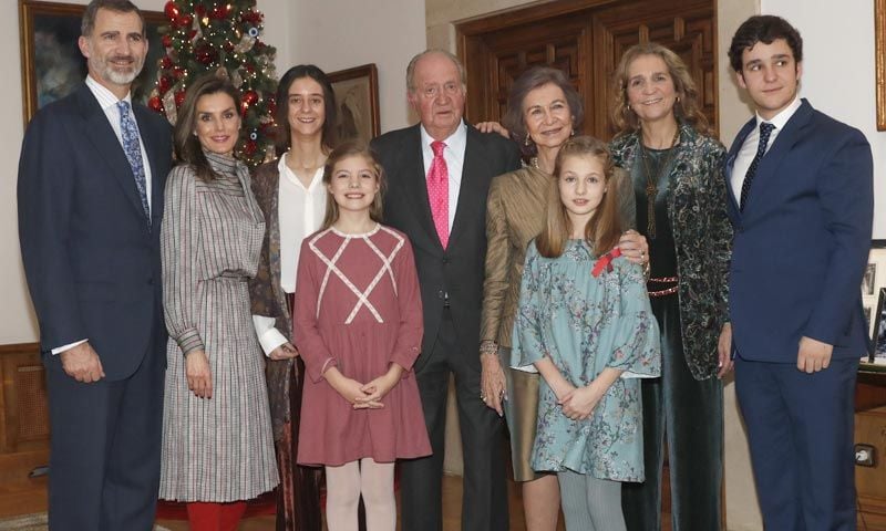 El curioso caso del vestido 'vintage' que doña Letizia tomó prestado a la reina Sofía