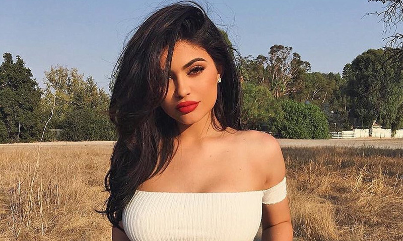 Kylie Jenner, una mamá en chándal y con tacones a la conquista de las redes sociales