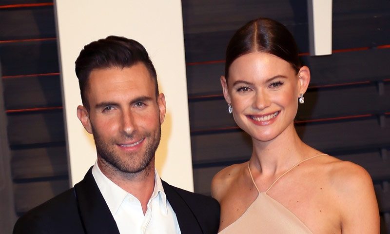 Behati Prinsloo y Adam Levine dan la bienvenida a su segunda hija