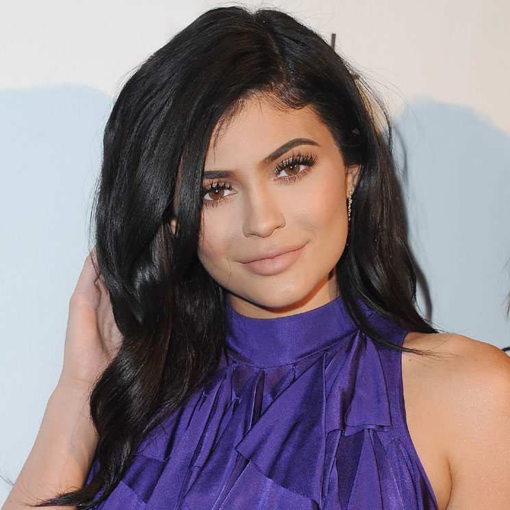 La primera foto de Kylie Jenner con su hija y su exclusivo look deportivo se hace viral