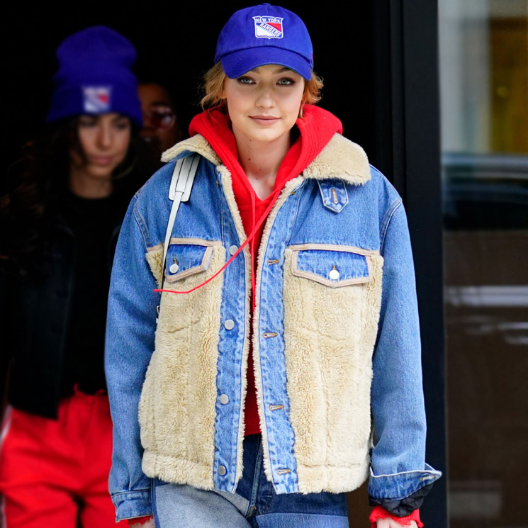 Gigi Hadid reinventa el look vaquero en 3 claves