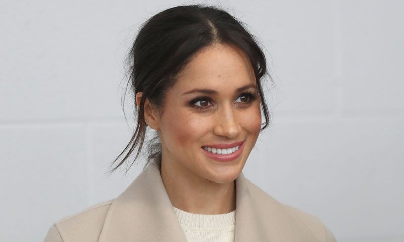 Meghan Markle se viste de Victoria Beckham y recupera una prenda simbólica