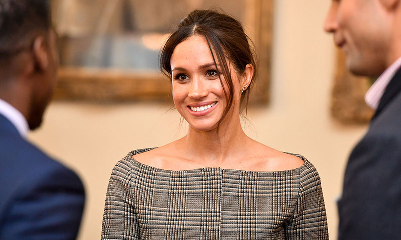 El 'efecto Meghan Markle' llega al vestidor de Máxima de Holanda