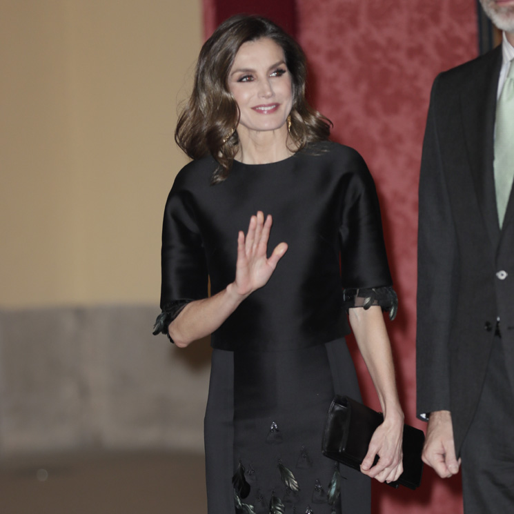 La norma no escrita de la reina Letizia cuando quiere vestir de negro