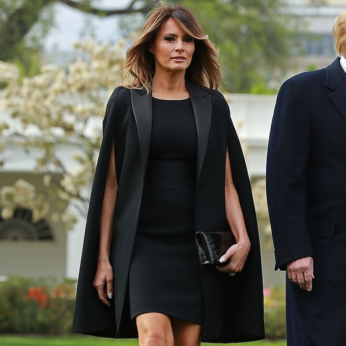 El vestido con capa, nueva conexión entre Melania Trump y la realeza