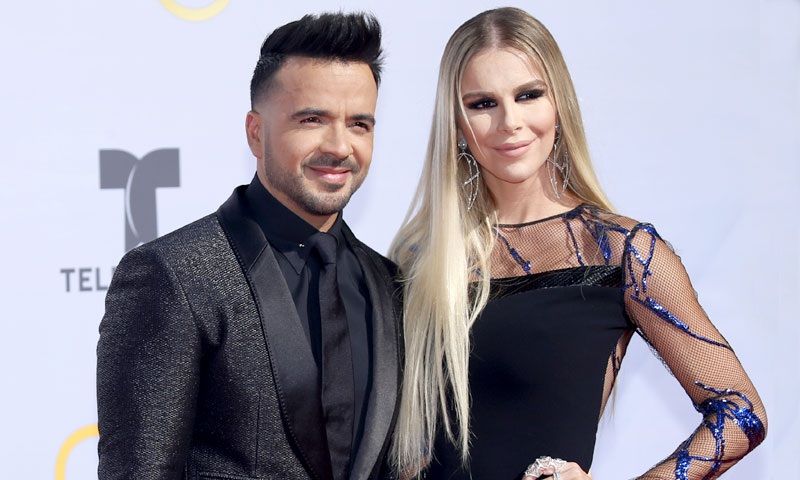 Transparencias y calzado español, el acierto de Águeda López para festejar el éxito de Luis Fonsi