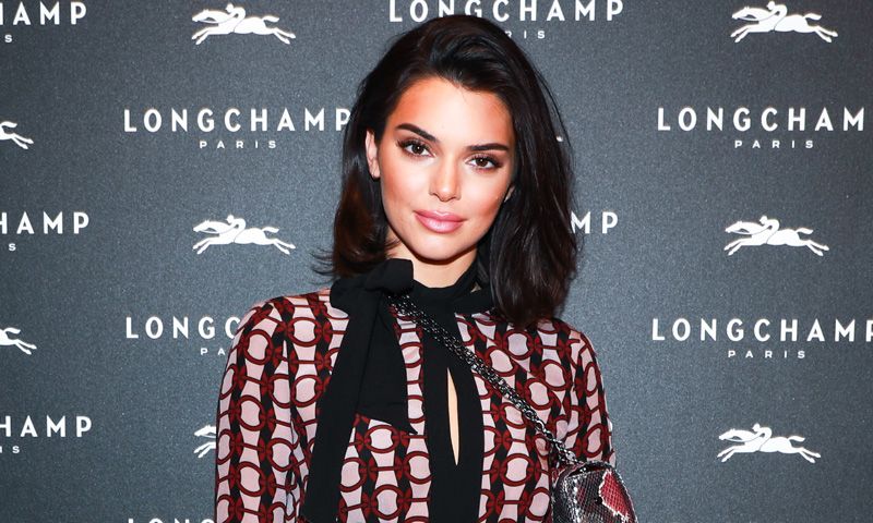 De Kendall Jenner a Cara Delevingne: 10 looks de invitada para fiestas al aire libre