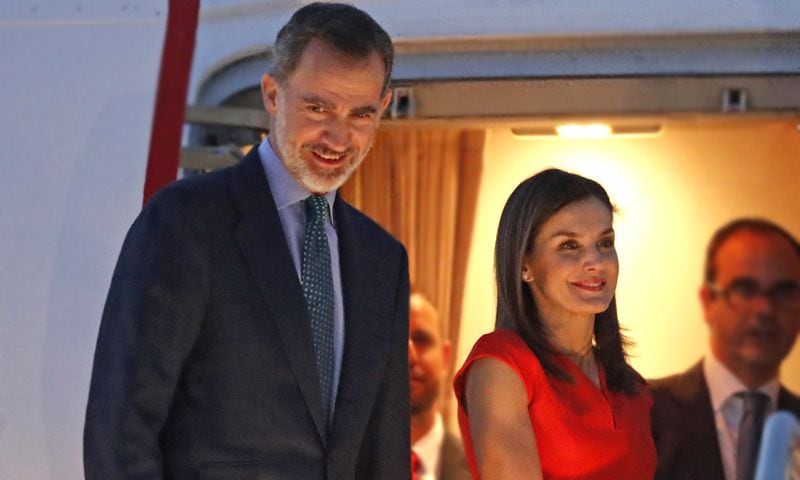 Parece nuevo, pero no lo es: el misterioso vestido de la Reina
