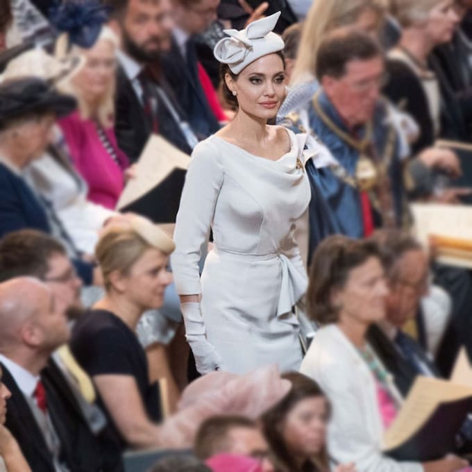 La respuesta de Angelina Jolie a Meghan Markle con su último vestido 'royal'
