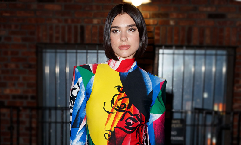 El mono de Gigi Hadid y otras coincidencias de estilo entre Dua Lipa y las 'tops'