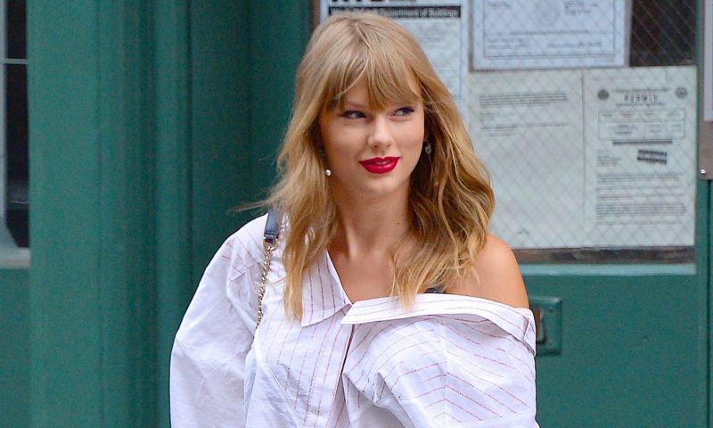 El último capricho de Taylor Swift: unos pendientes dedicados a su gata Olivia