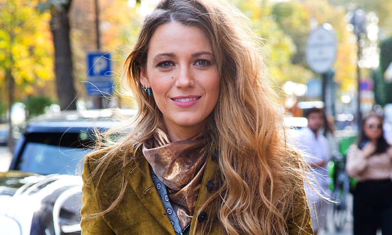 Blake Lively: adiós trajes de chaqueta; hola falda midi