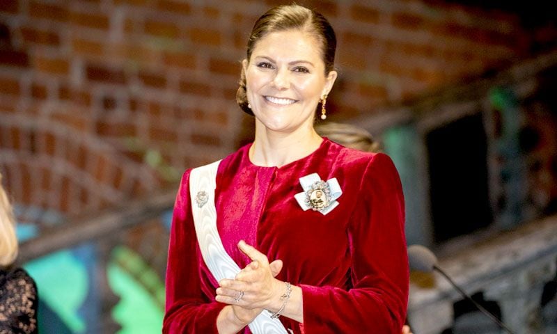 Victoria de Suecia y sus prendas con truco, del vestido Alexa a la chaqueta Stella