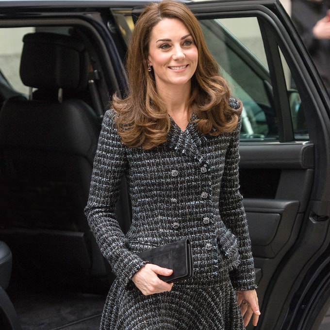 El nuevo traje de Kate Middleton podría contar con la aprobación de la reina Isabel