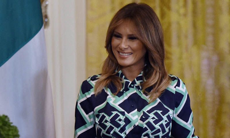 Melania Trump y su homenaje irlandés con un inesperado vestido estampado
