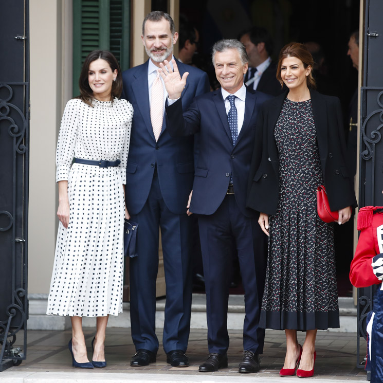 Doña Letizia y Juliana Awada finalizan su maratón de estilo con looks sincronizados