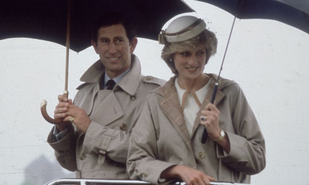 El básico infalible de entretiempo que las 'royals' copiaron a Diana de Gales