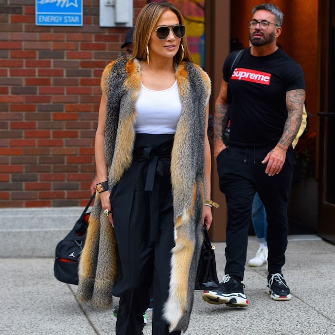 El pantalón con el que Jennifer Lopez estiliza su cuerpo escondía este truco