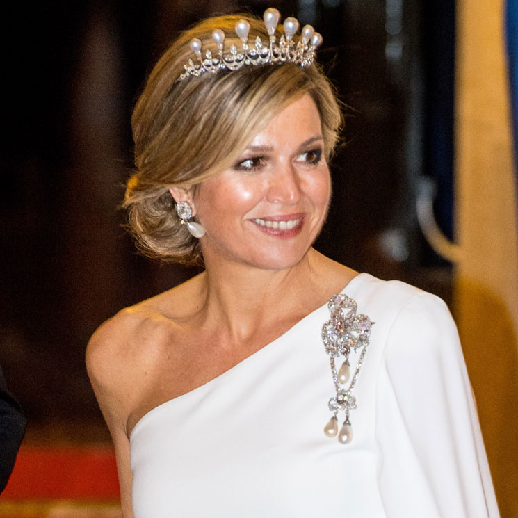 Triunfo total para Máxima, con joyas de la Corona y vestida de novia