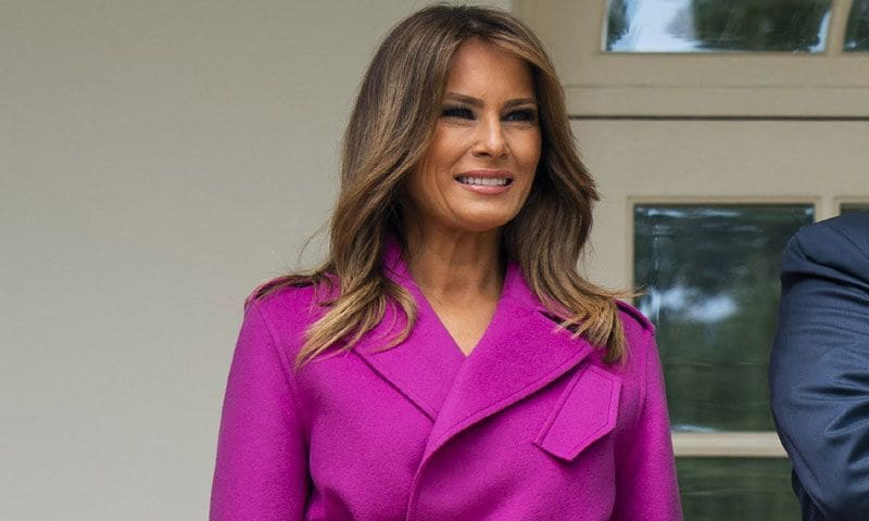 El estreno icónico de Melania que copia el truco de estilo de las 'royals' británicas