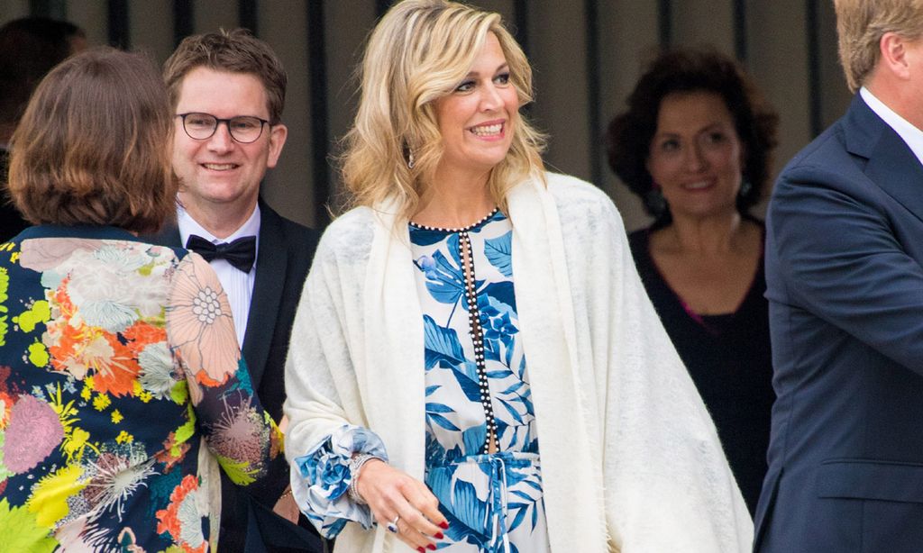 Cinco 'royals' y un vestido de flores: la tendencia de la primavera une a reinas y princesas