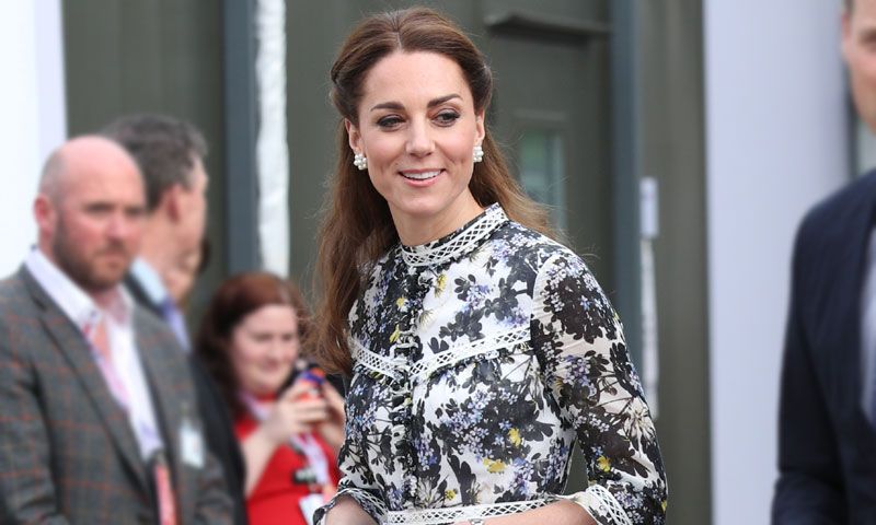 Kate Middleton interpreta el look más bohemio de Meghan Markle con calzado español