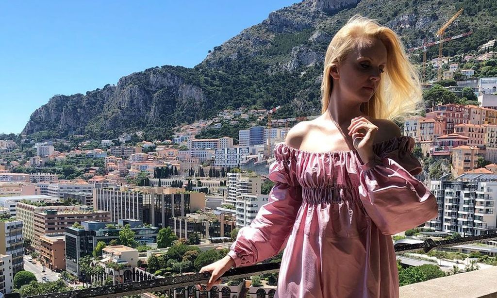 'Vestidos pareo', tocados naturales y otras informales elecciones de las invitadas a la boda de Carlota Casiraghi