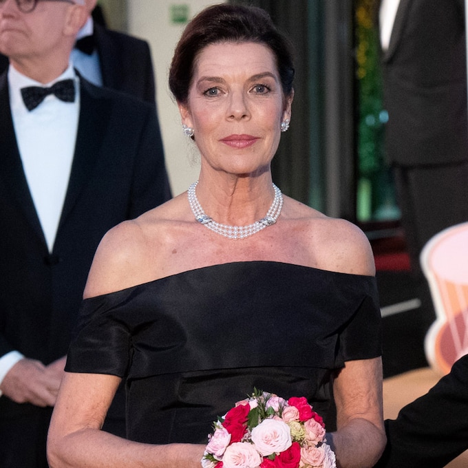 Carolina de Mónaco, puro 'glamour' y recuerdo a Karl Lagerfeld en la boda de su hija