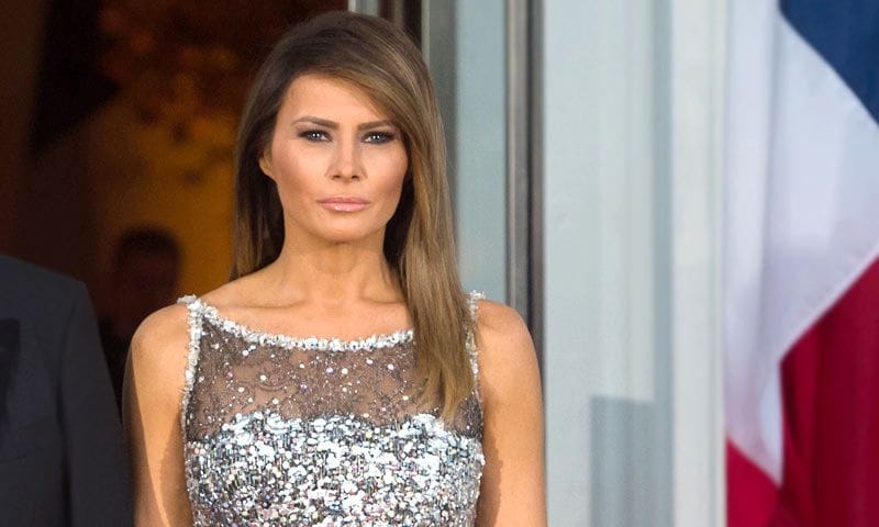 Lo que podemos esperar del look de gala que Melania Trump llevará en el palacio de Buckingham