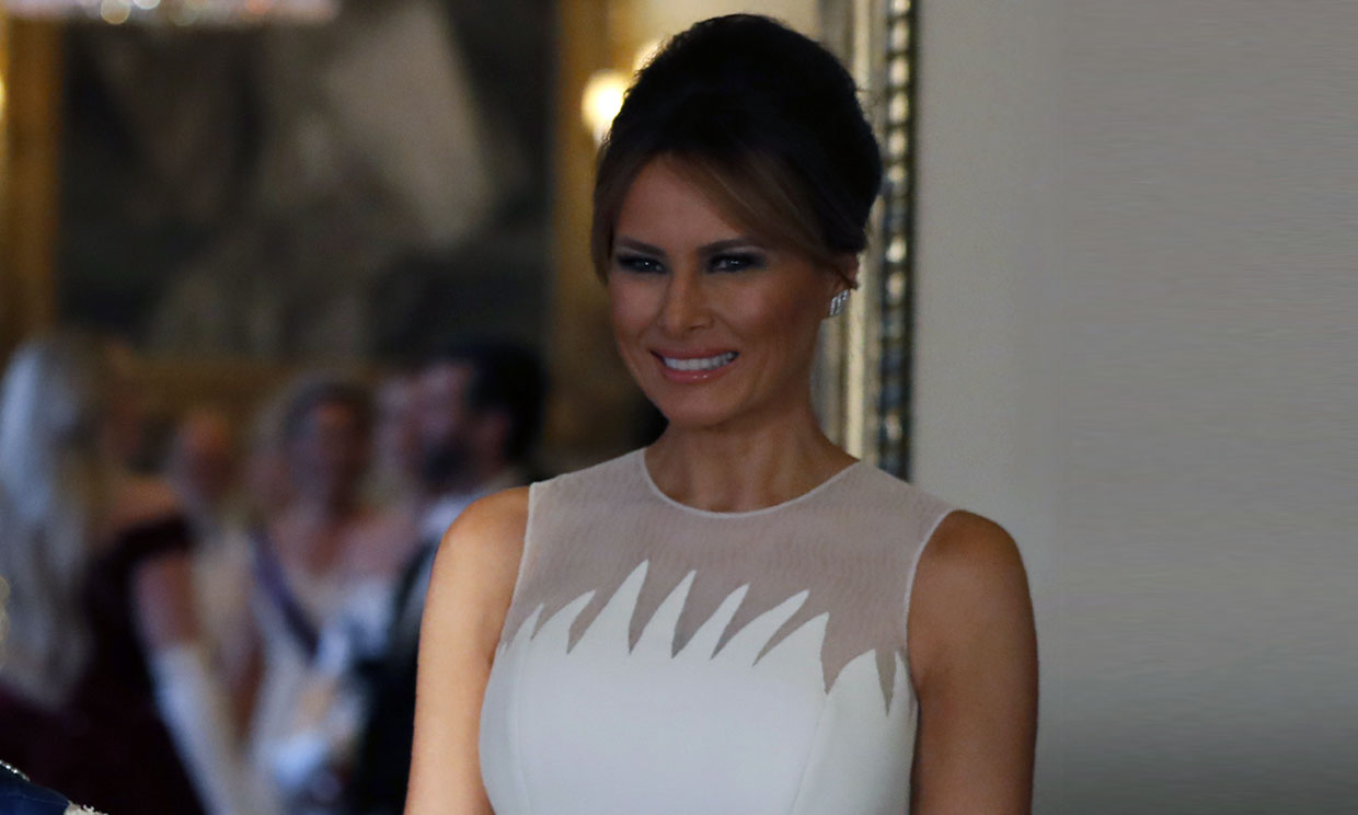 Melania Trump se viste de Hollywood para una noche en palacio