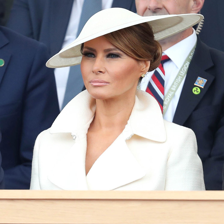 El look 'años 50' con el que Melania culmina su maratón de estilo en Reino Unido