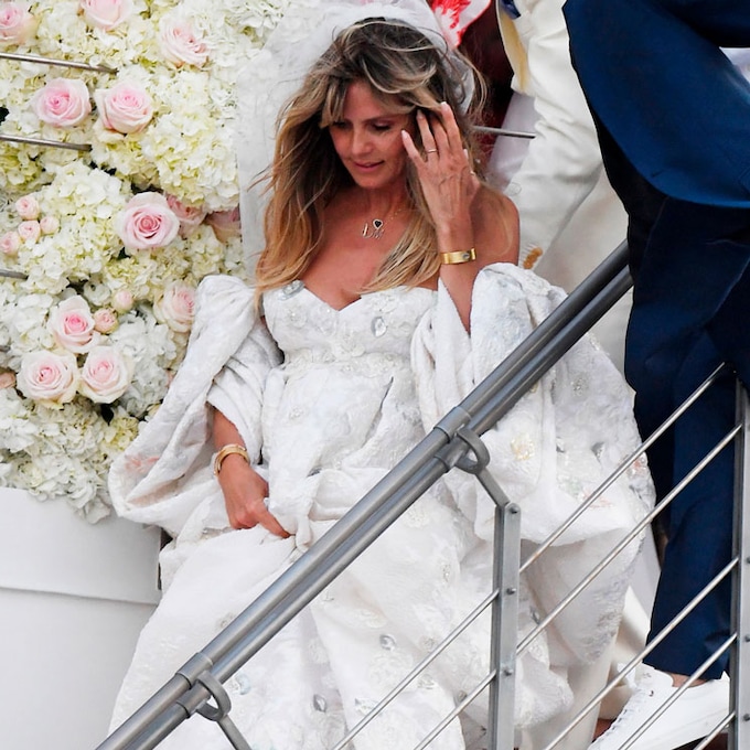 ¡Novia a bordo! Heidi Klum elige un llamativo vestido en su boda con Tom Kaulitz
