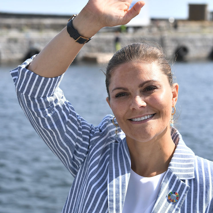 Victoria de Suecia recupera el 'nuevo marinero' con el que triunfó Diana de Gales