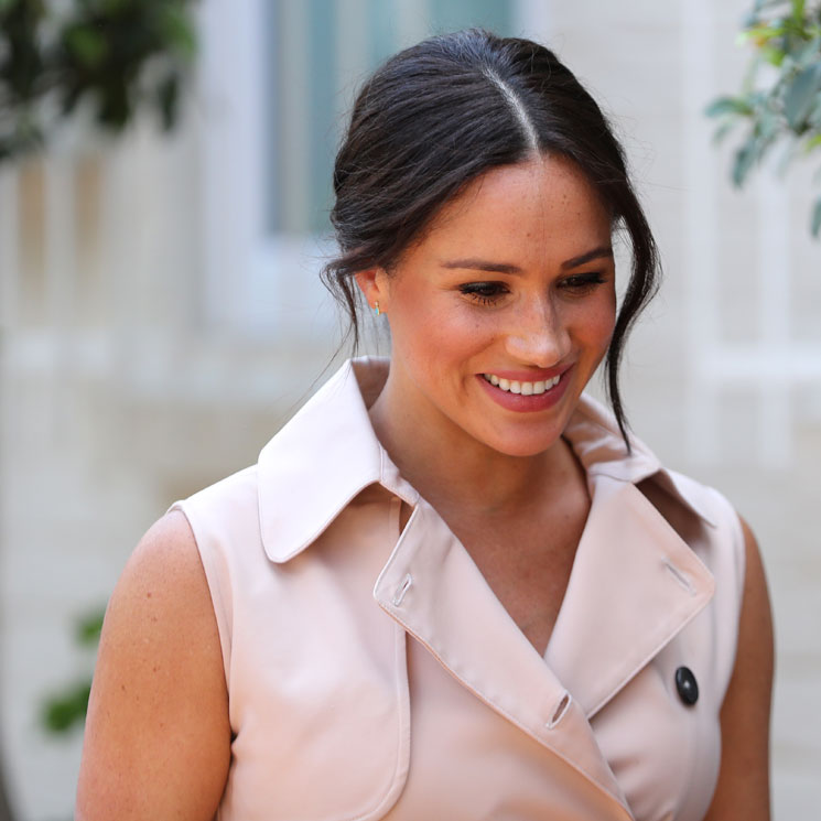 Desde África, todos los looks de Meghan Markle en su primer viaje oficial como mamá