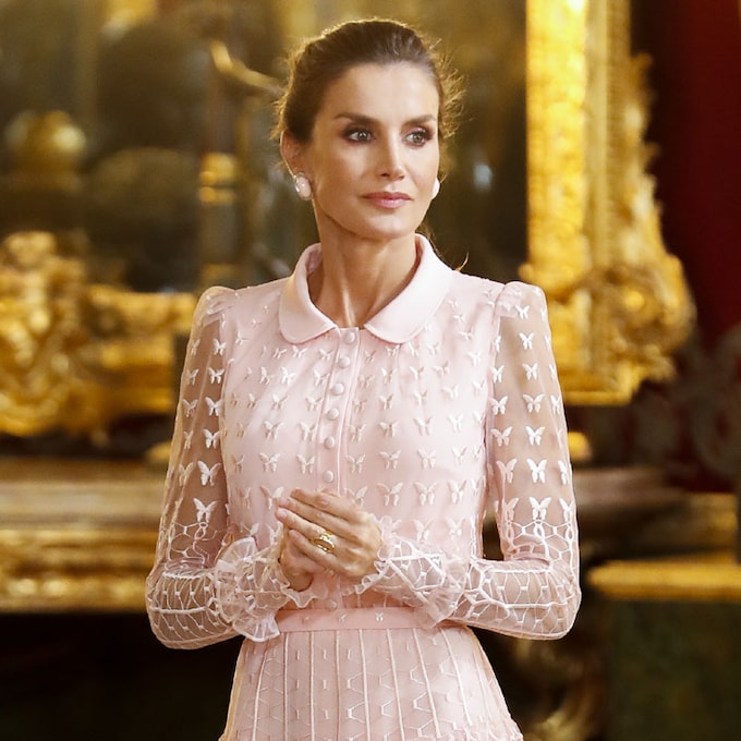 Los pendientes de la reina Letizia, un 'préstamo' del joyero de doña Sofía