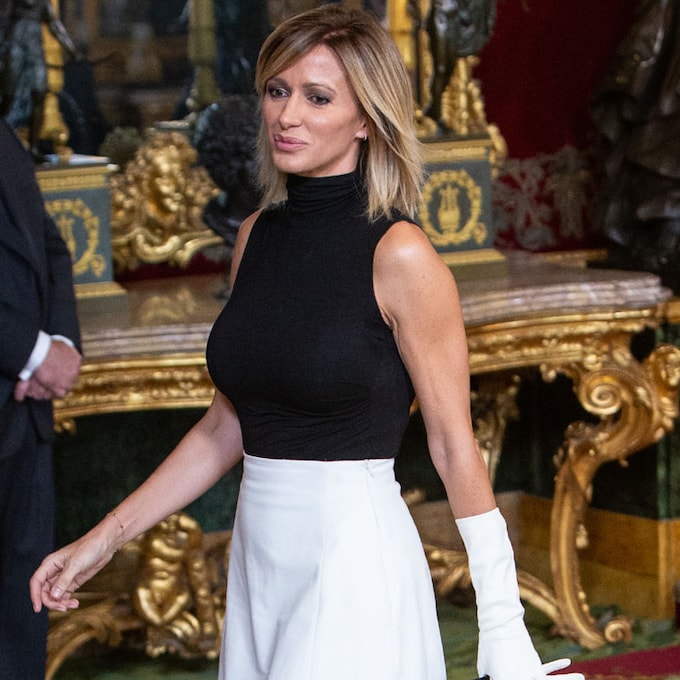 Susanna Griso homenajea a doña Letizia con su accesorio más insólito en el encuentro en Palacio