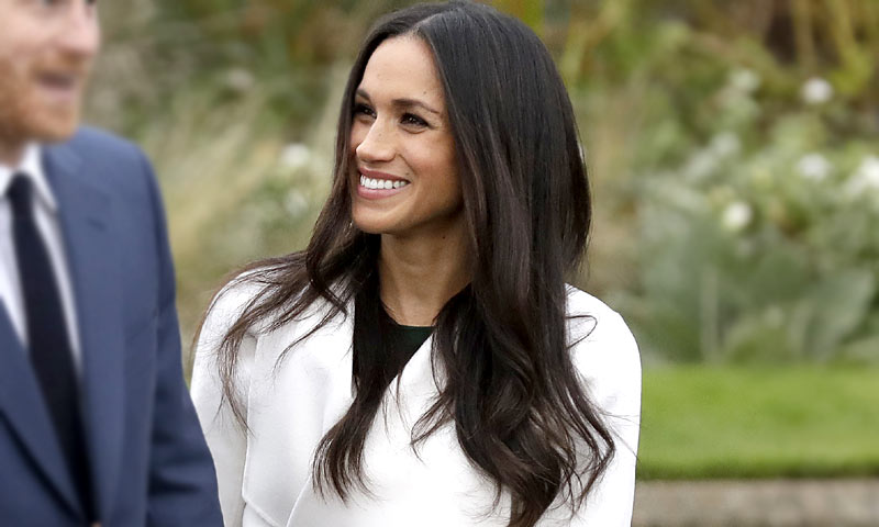 Dos años después, el abrigo que inició el 'efecto Meghan' sigue siendo un éxito de ventas