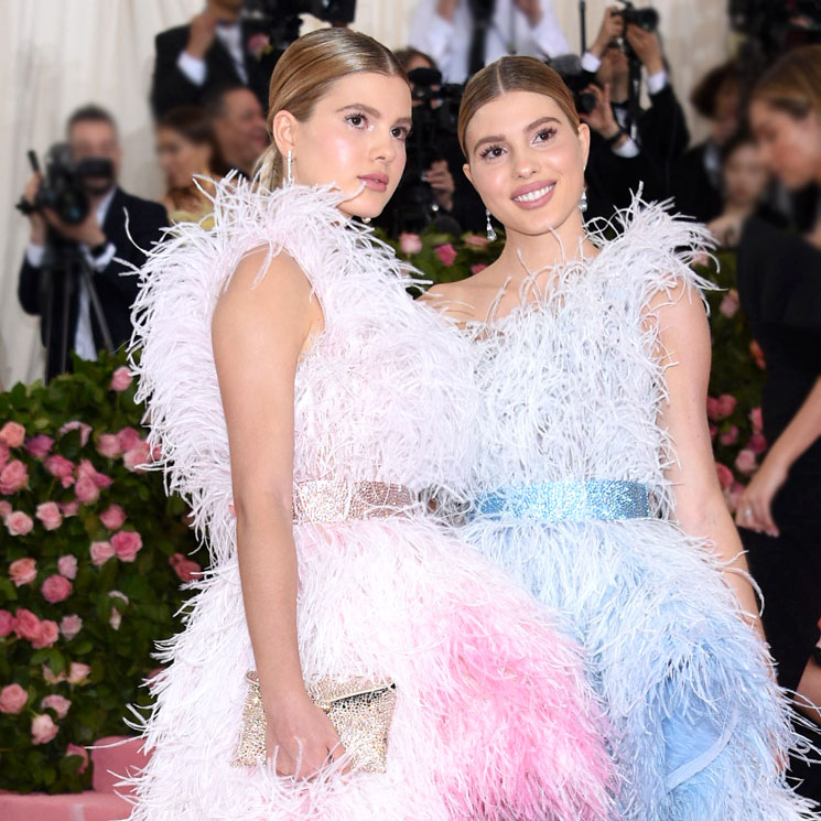 Así imaginamos los exclusivos looks de Victoria y Cristina Iglesias en su puesta de largo parisina
