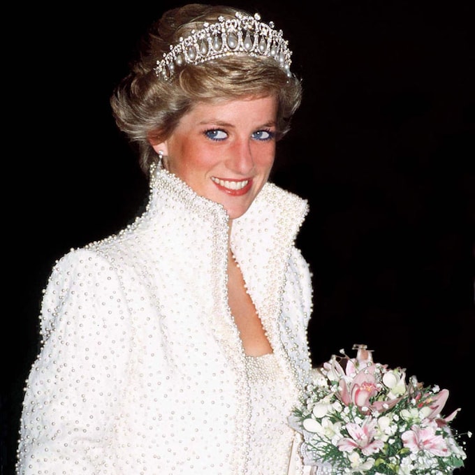 La fascinante historia del vestido 'Elvis' de la princesa Diana que queremos ver en 'The Crown'