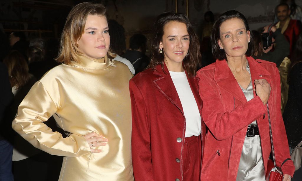 Pauline Ducruet presenta su nueva colección en París arropada por su madre, Estefanía de Mónaco