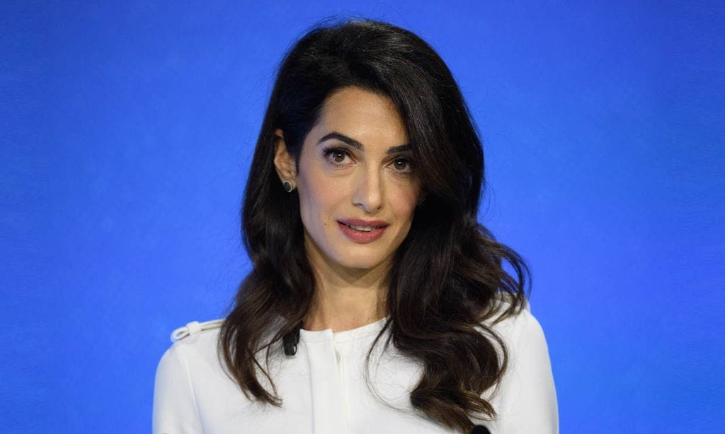 5 años después, Amal Clooney recupera una de las piezas más especiales de su armario