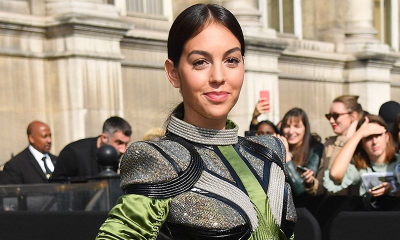 Georgina Rodríguez vuelve al trabajo con un vestido de 'efecto Wow'