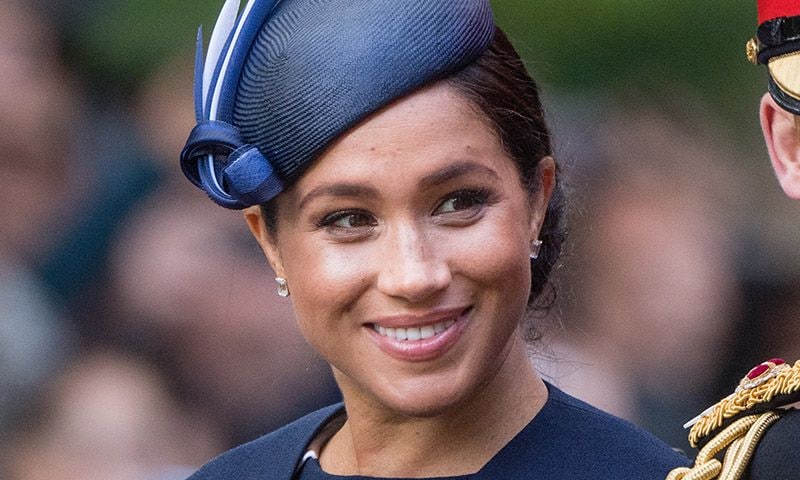 Se cumple un año de la reaparición más esperada de Meghan y en duelo de estilo con Kate