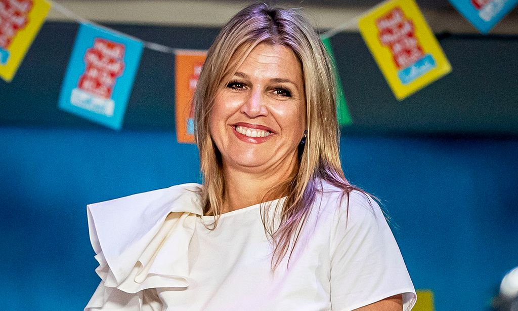 Máxima de Holanda y su innovador look: vaquero 'palazzo' y camiseta 3D