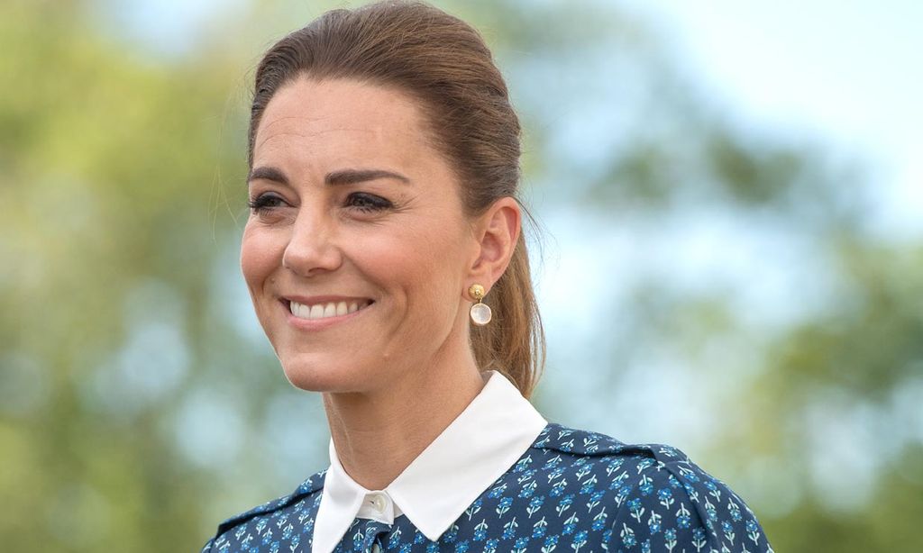 Kate Middleton, con vestido azul