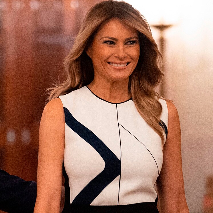 Melania Trump recicla un icónico diseño con truco: el vestido 'Tangram'